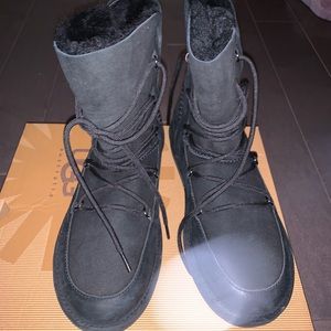 UGG Lodge Boots
